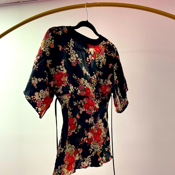 Kimono styled blouse - Picture 2 of 5